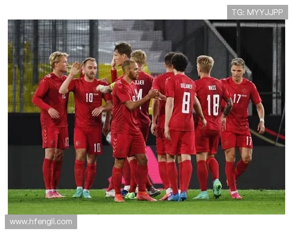 欧冠决赛阵容对比:拜仁七老臣坚守 巴黎仅存两基石(1)